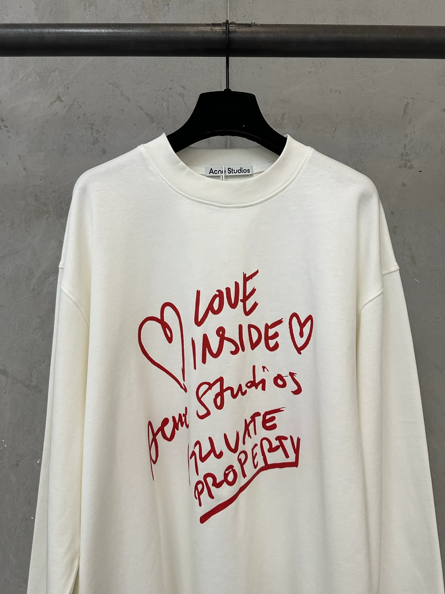 ￼ 155 Acne studio ss 26 Chinese Valentine's Day Series round neck long-sleeved T-shirt Fabric: High-definition super heavyweight cotton double yarn compact Xinjiang cotton Weight gram Paired with 2*2 Solona rib Clean cloth surface Clear cloth texture Tight feel Stiff High color fastness No change No Color Change Customized hardware Thread Accessories Matching Men and women Same Style Color: Black White Size: XS S M LXL
